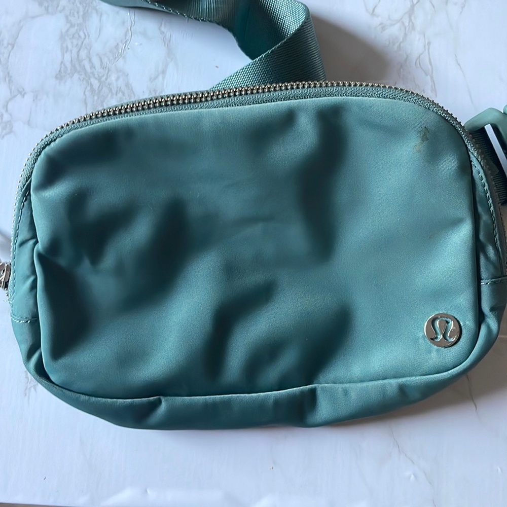 Lululemon belt bag